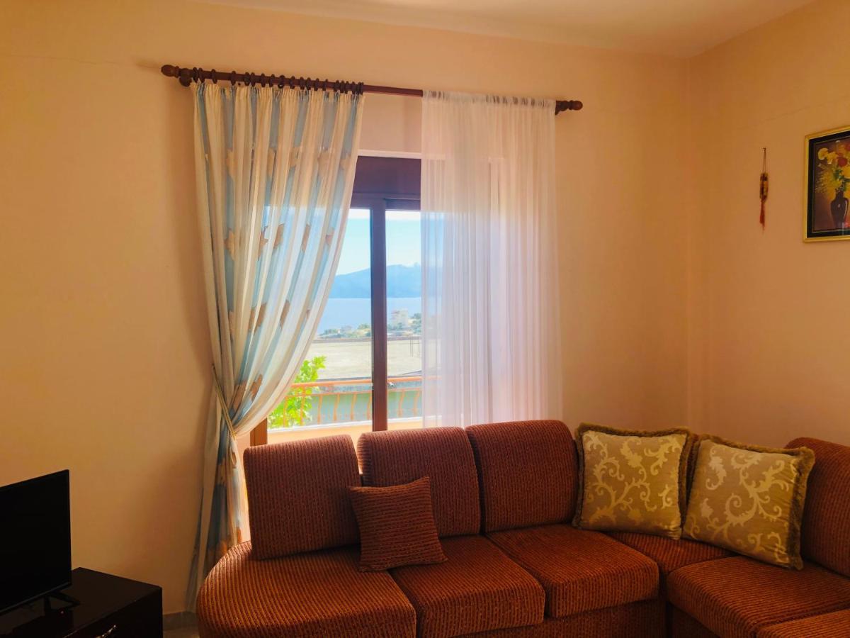 סרנדה Comfort Guest Rooms Vila Hm מראה חיצוני תמונה