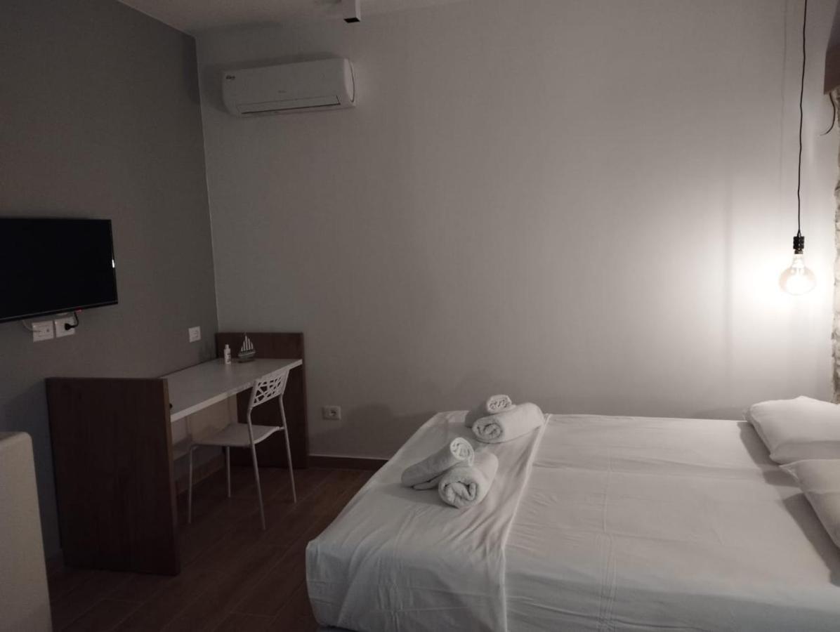 סרנדה Comfort Guest Rooms Vila Hm מראה חיצוני תמונה