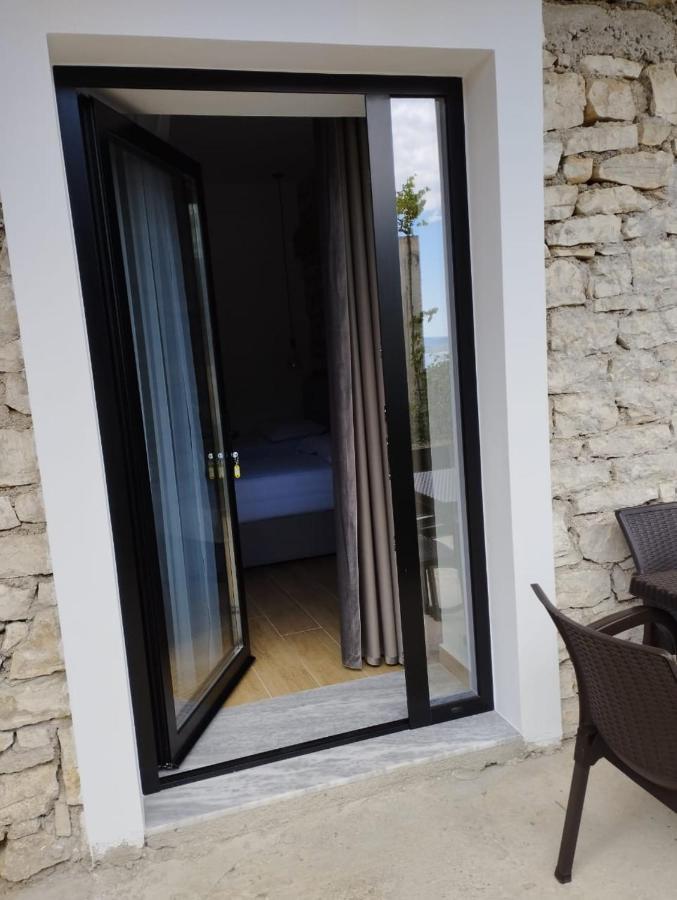 סרנדה Comfort Guest Rooms Vila Hm מראה חיצוני תמונה