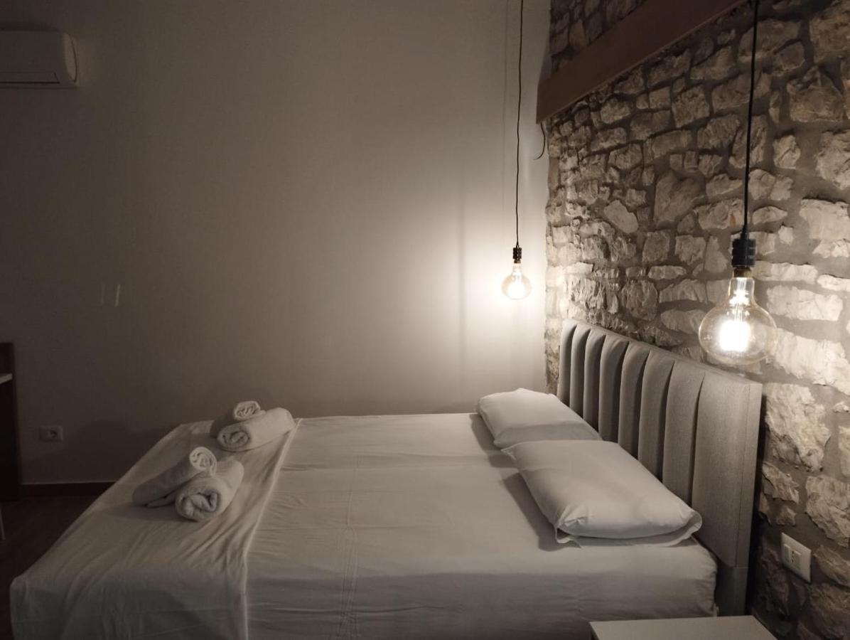 סרנדה Comfort Guest Rooms Vila Hm מראה חיצוני תמונה