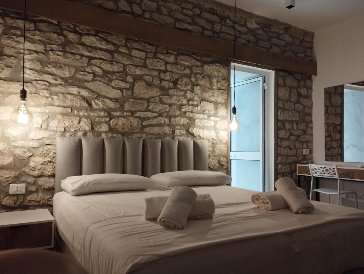 סרנדה Comfort Guest Rooms Vila Hm מראה חיצוני תמונה
