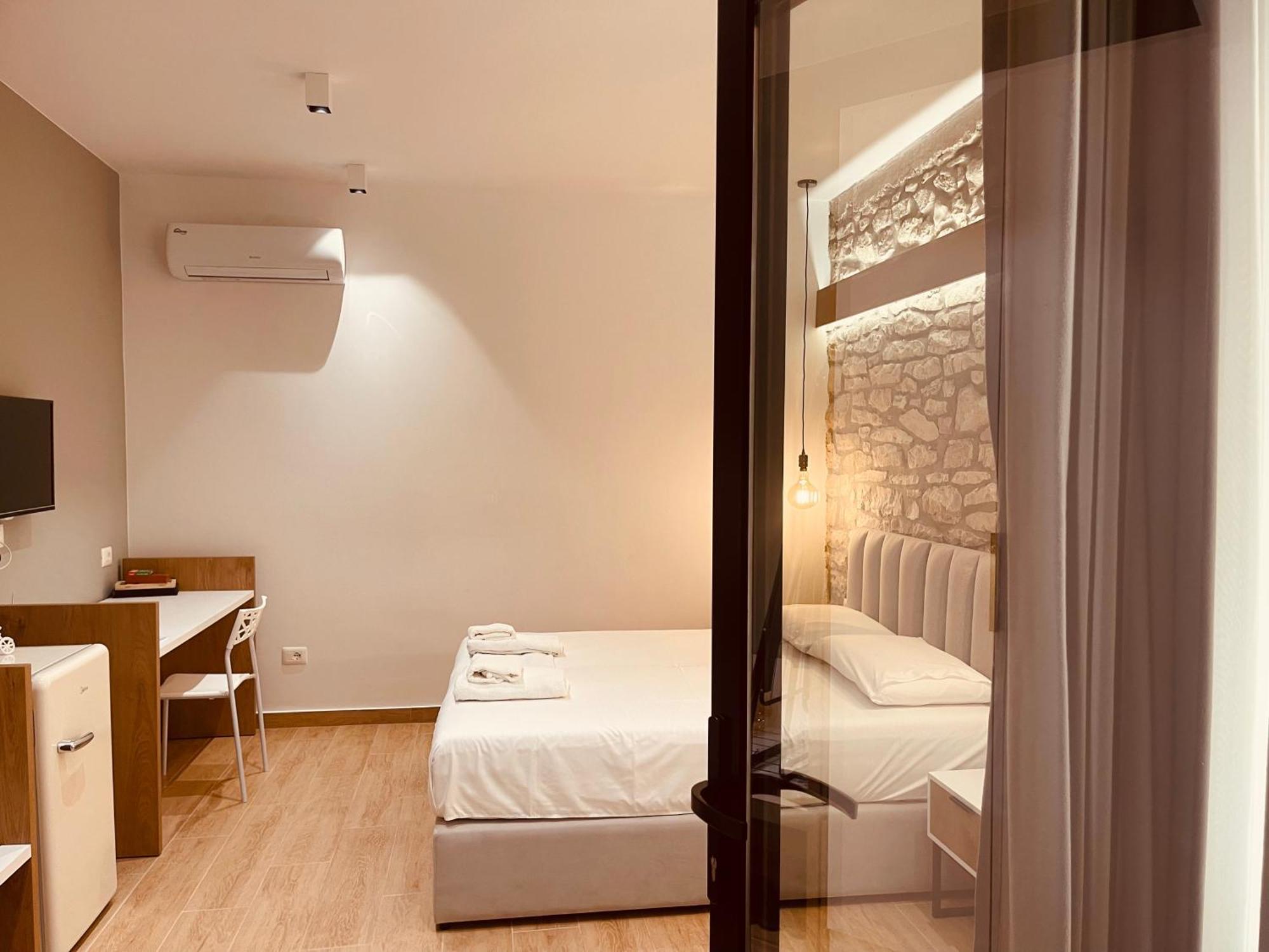 סרנדה Comfort Guest Rooms Vila Hm מראה חיצוני תמונה
