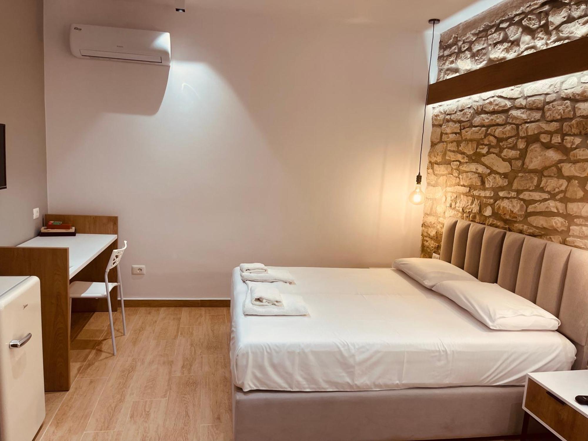 סרנדה Comfort Guest Rooms Vila Hm מראה חיצוני תמונה