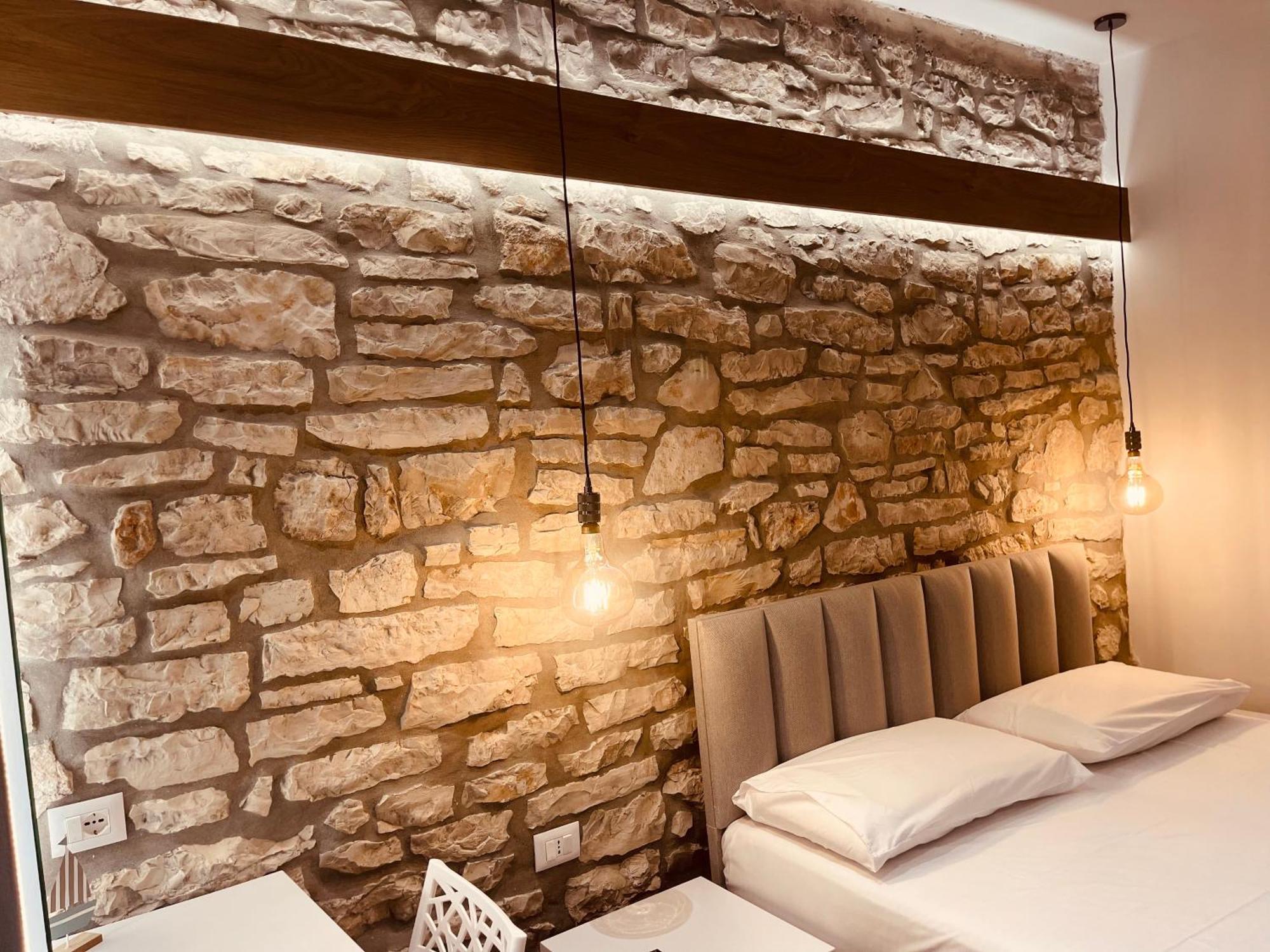 סרנדה Comfort Guest Rooms Vila Hm מראה חיצוני תמונה